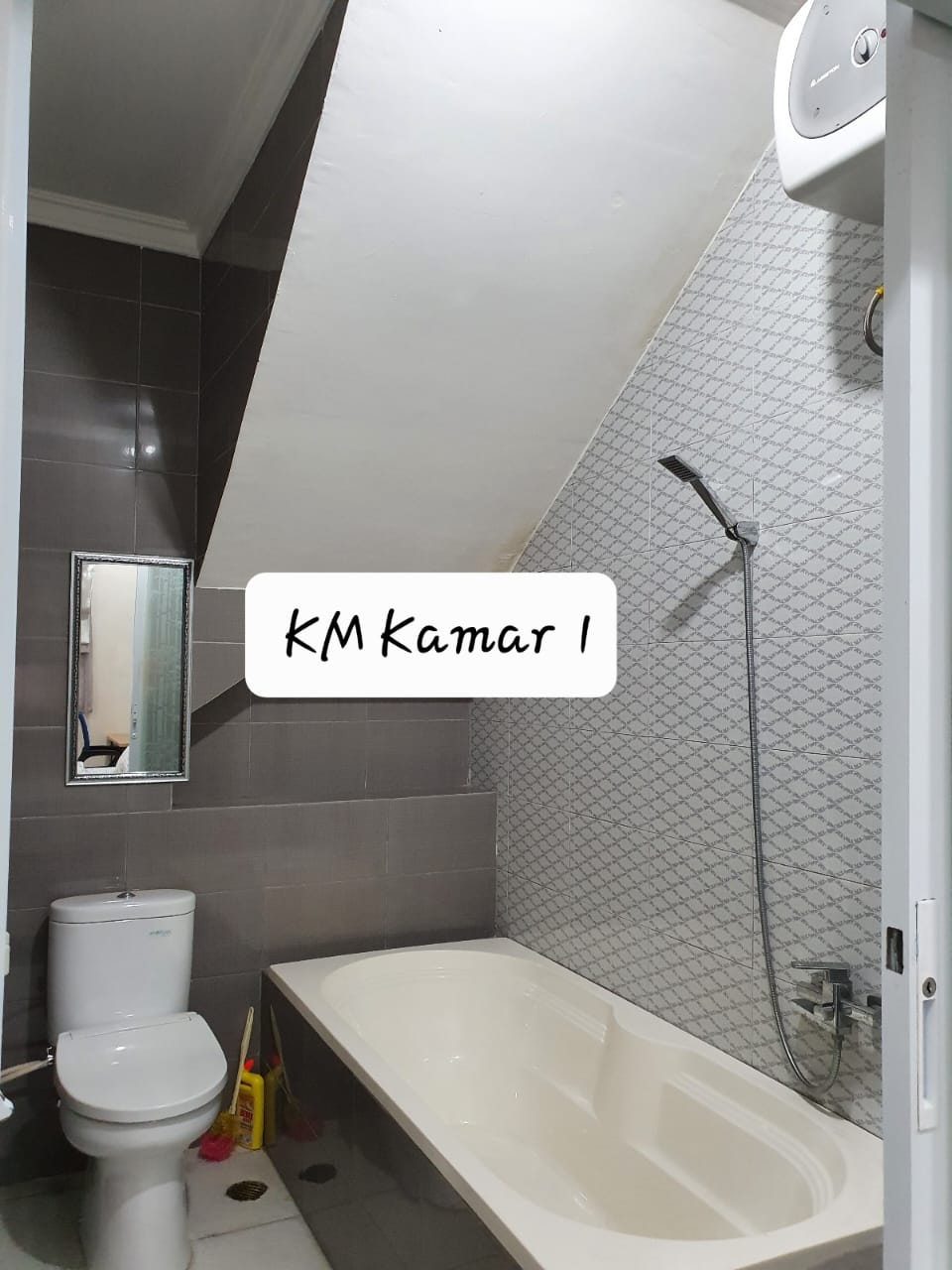 Rumah Dijual di Cluster Taman Simpruk Lippo Cikarang